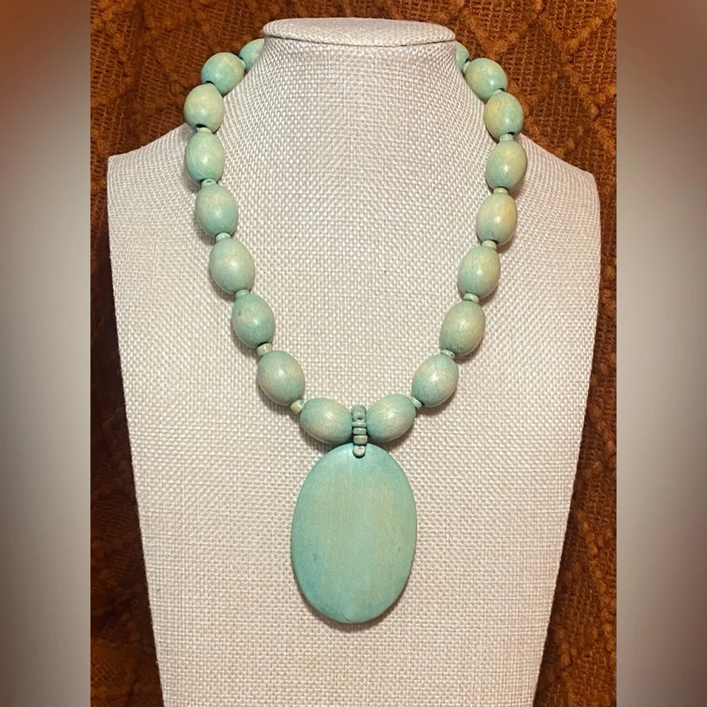 🕸️ Vintage Boho Wooden Beaded Necklace With Large Oval Wood Pendant